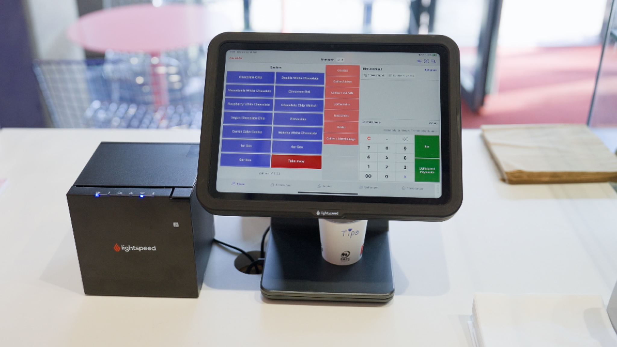 Sicht auf das Tablet, mit dem OOH! Cookies Lightspeed nutzt.